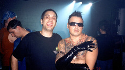 02041304.jpg [4/13/2002]