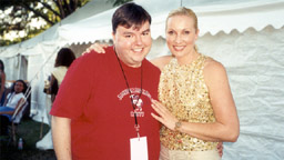 02080303.jpg [8/3/2002]