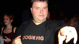 03072504.jpg [7/25/2003]