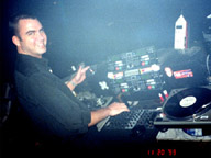 4x3/991109.jpg [11/20/1999]